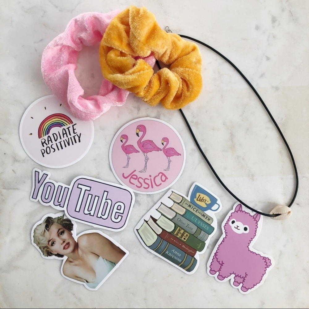 3/$15 8pc VSCO Girl Mini Gift Pack